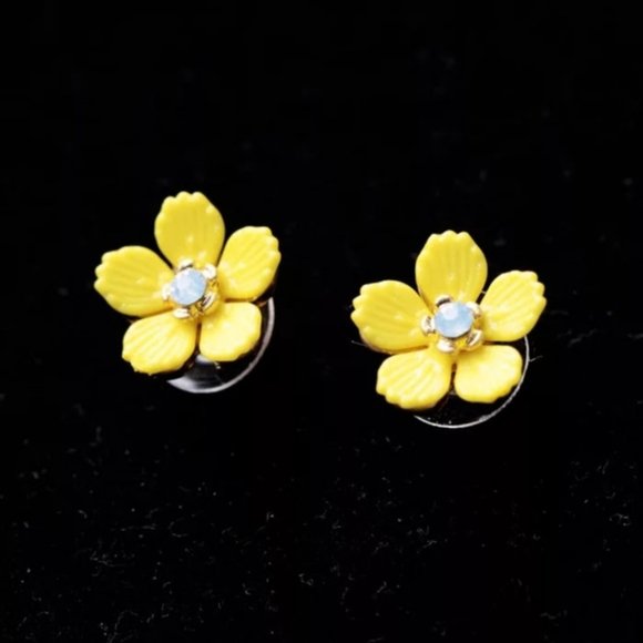 Yellow Daisy Flower Rhinestone Gold Stud Earrings - Picture 10 of 10